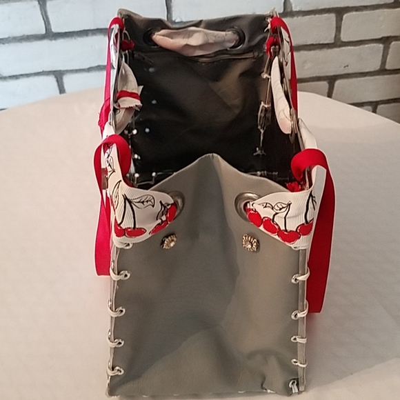 Purse - Picture 4 of 4